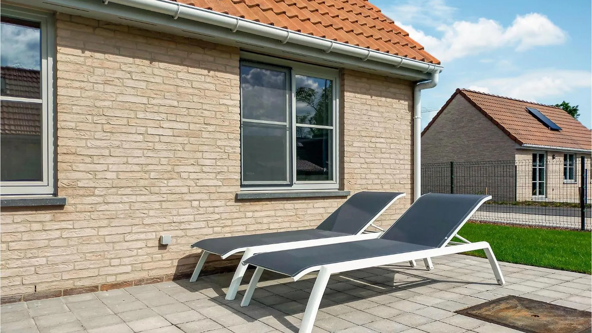 Lovely Home In Lombardsijde With Kitchen بلجيكا